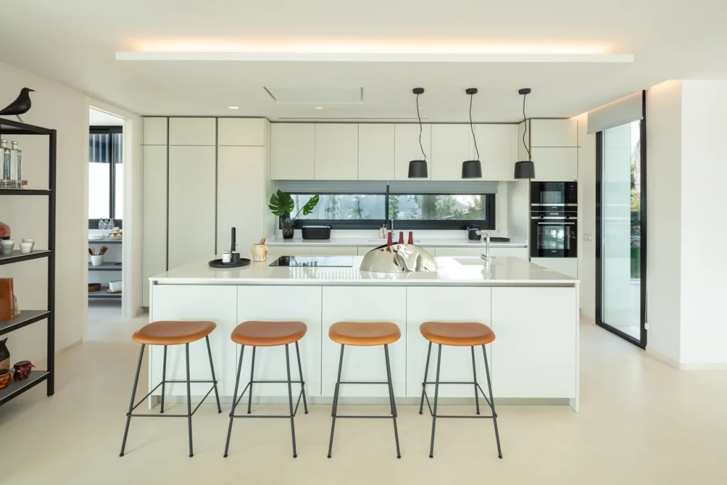 Cocina con isla de las Villas Cerquilla